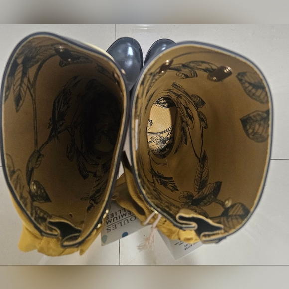 Joules Black Rain Boots - Picture 4 of 8